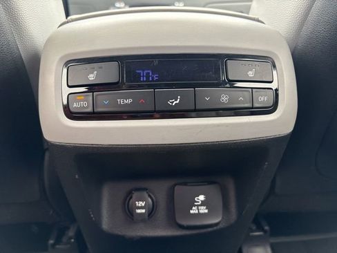 Used 2022 Hyundai Palisade SEL w/ Premium Package FWD image 21