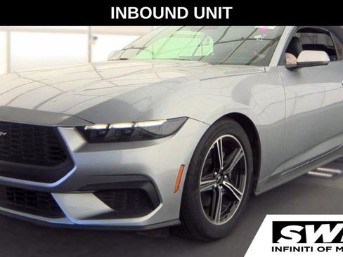 Used 2025 Ford Mustang Premium RWD image 1