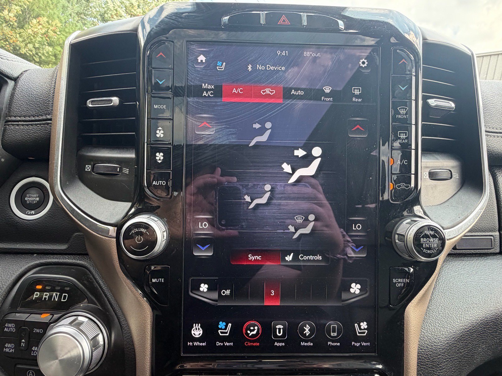 Used 2021 RAM 1500 Laramie AWD/4WD image 41