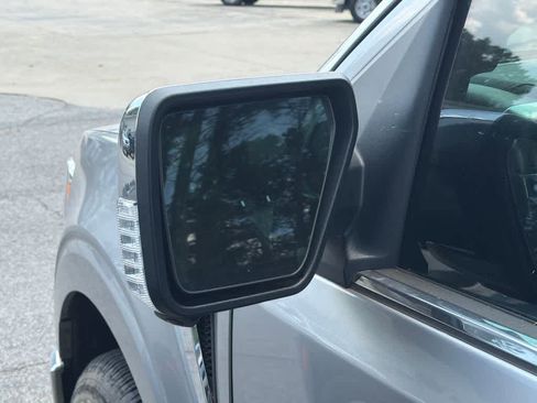 Used 2021 Ford F150 Lariat AWD/4WD image 9