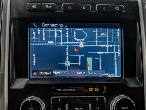 Used 2019 Ford F250 Platinum w/ Platinum Ultimate Package image 22