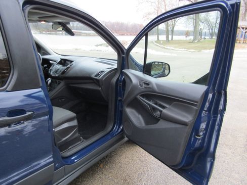 Used 2018 Ford Transit Connect XL image 17