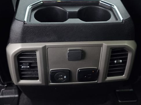 Used 2020 Ford F250 Lariat w/ Lariat Ultimate Package AWD/4WD image 38