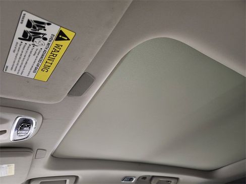 Used 2021 Volvo XC90 T6 Momentum w/ Advanced Package image 26