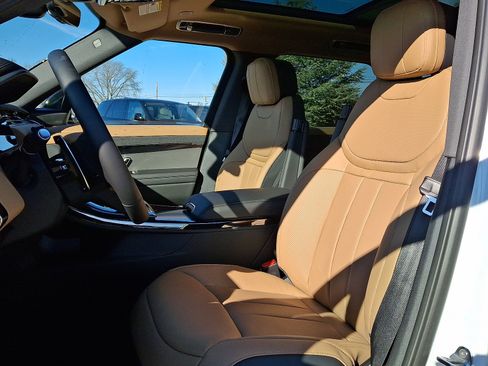 New 2026 Land Rover Range Rover Sport Dynamic SE image 3