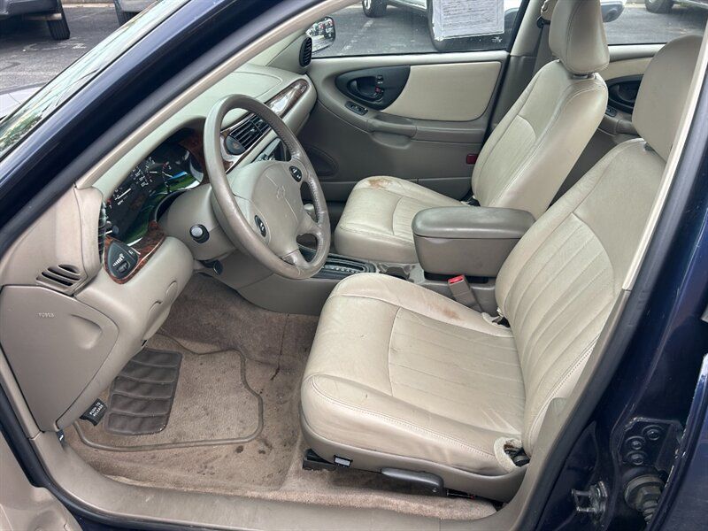Used 2000 Chevrolet Malibu LS w/ Preferred Equipment Group 1 FWD image 9