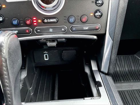 Used 2018 Ford Explorer Sport image 16