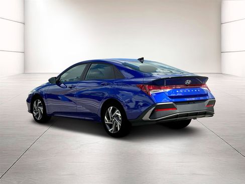 New 2025 Hyundai Elantra Sport image 5
