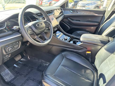 Used 2022 Jeep Grand Cherokee Limited 4xe image 12