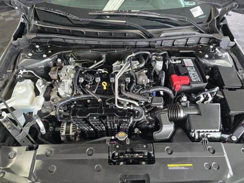 Used 2023 Nissan Altima 2.5 SV image 10