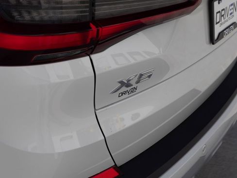 Used 2021 BMW X5 xDrive40i w/ Premium Package image 11