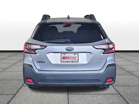 Used 2023 Subaru Outback Premium AWD/4WD image 6