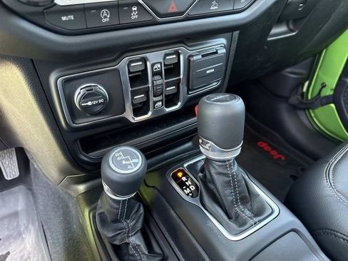 Used 2025 Jeep Gladiator Sport AWD/4WD image 26
