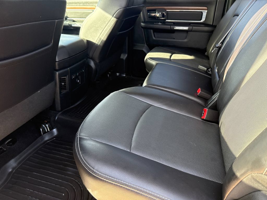Used 2017 RAM 1500 Laramie w/ Convenience Group AWD/4WD image 17