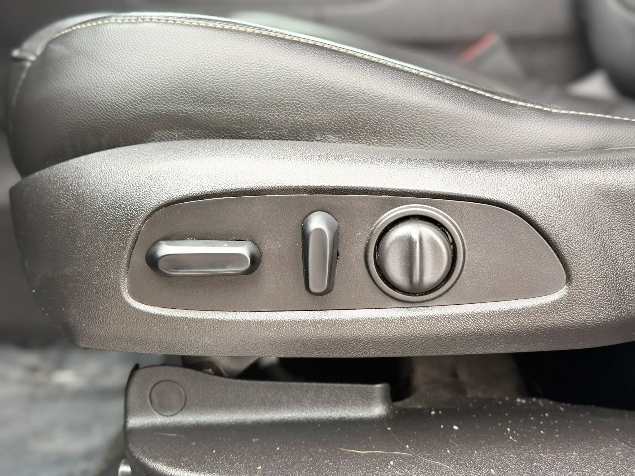 Used 2019 GMC Acadia SLT FWD image 23