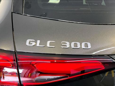 New 2026 Mercedes-Benz GLC 300 4MATIC image 6