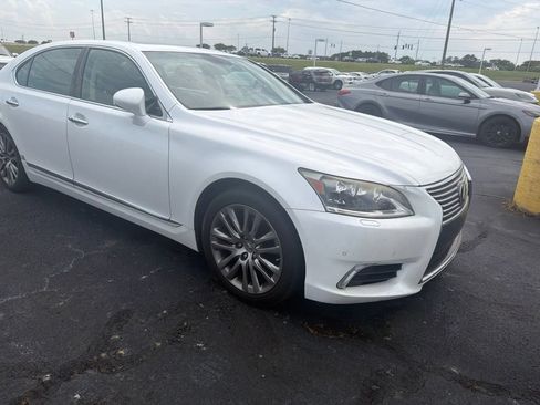 Used 2015 Lexus LS 460 L RWD image 2