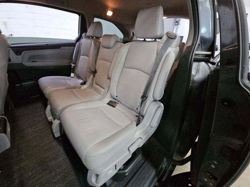 Used 2023 Honda Odyssey Touring image 11
