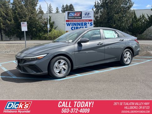 New 2026 Hyundai Elantra SE image 1