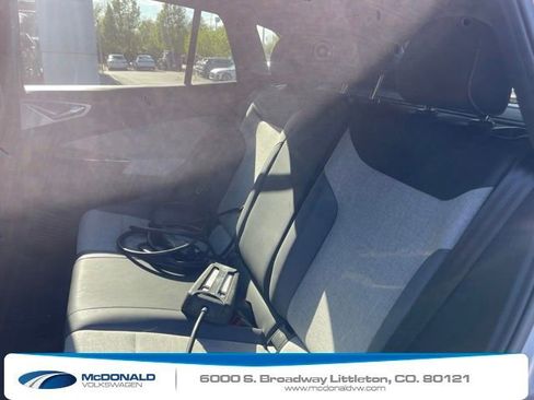Used 2023 Volkswagen ID.4 Pro AWD/4WD image 9