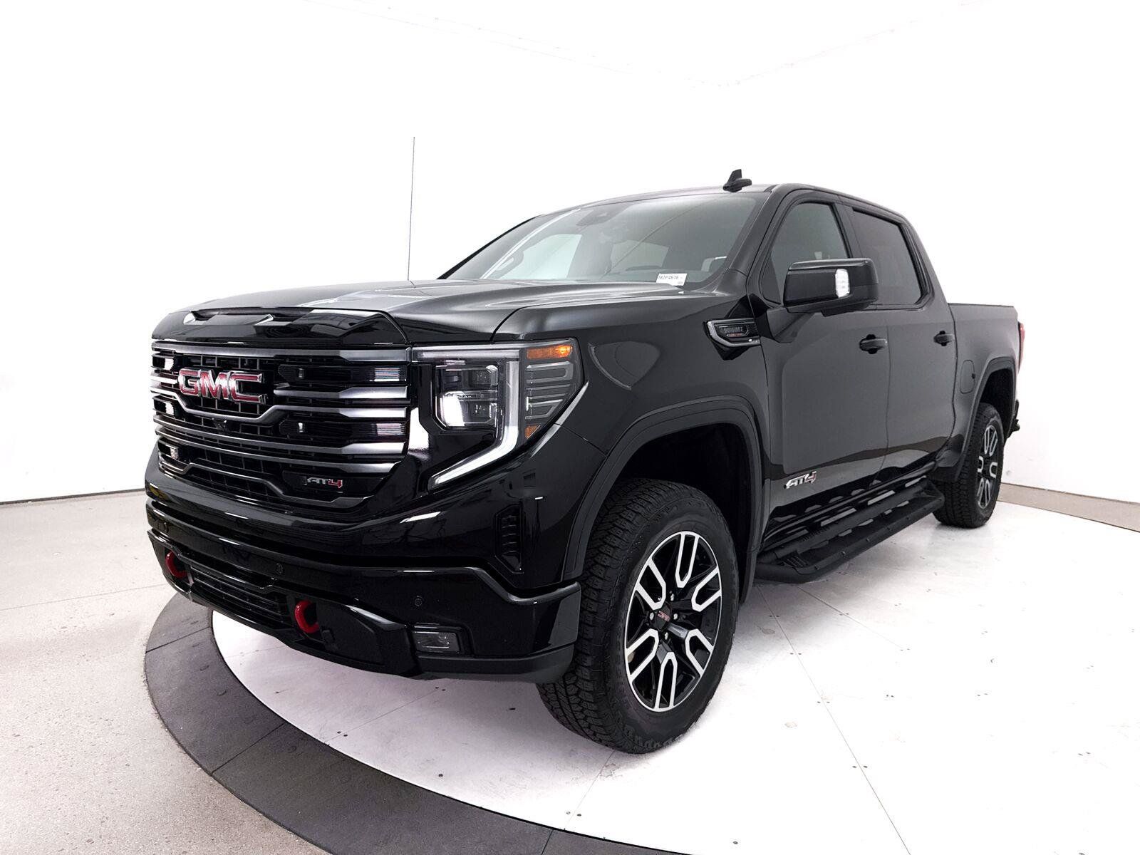 Used 2025 GMC Sierra 1500 AT4 w/ Technology Package AWD/4WD image 16