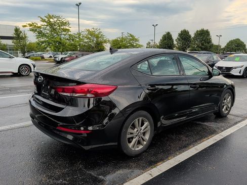 Used 2018 Hyundai Elantra SEL FWD image 3
