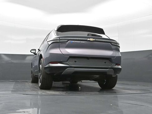 New 2026 Chevrolet Equinox EV LT image 23