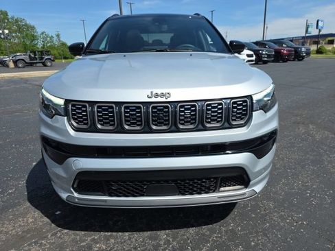 Used 2024 Jeep Compass Limited w/ Driver Assist Group I AWD/4WD image 10