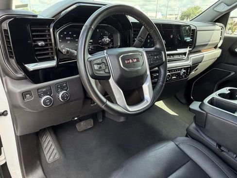Certified 2025 GMC Sierra 1500 SLT AWD/4WD image 18