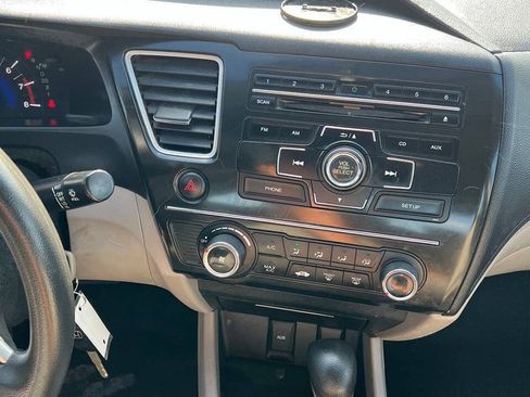 Used 2013 Honda Civic LX image 4