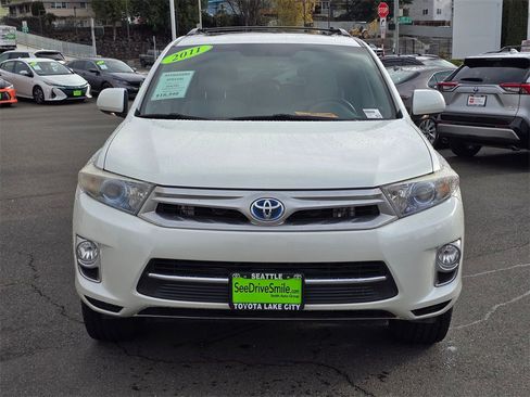 Used 2011 Toyota Highlander Limited image 2