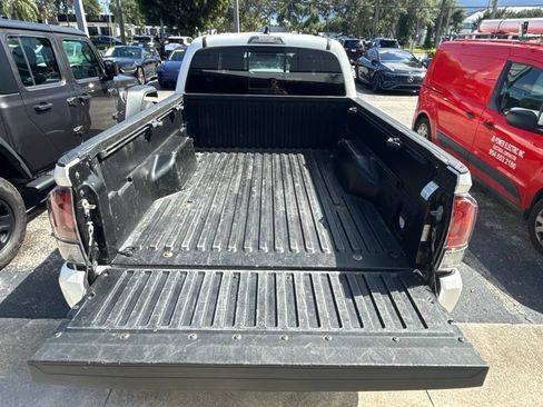 Used 2020 Toyota Tacoma TRD Sport RWD image 7