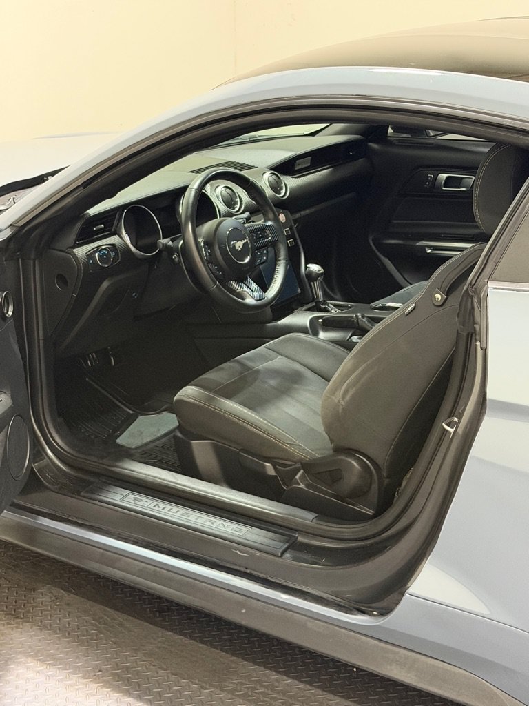 Used 2019 Ford Mustang Coupe w/ Black Accent Package RWD image 8