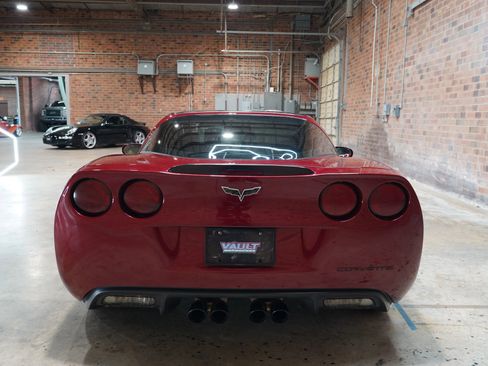 Used 2006 Chevrolet Corvette Coupe w/ Preferred Equipment Group image 10