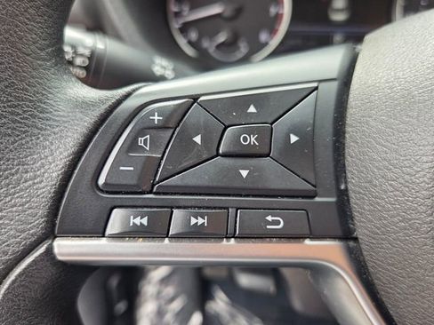 Used 2024 Nissan Sentra SV FWD image 27