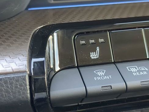 Used 2024 Toyota Prius XLE image 22