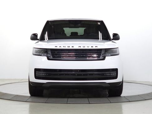Certified 2025 Land Rover Range Rover Long Wheelbase SE AWD/4WD image 11