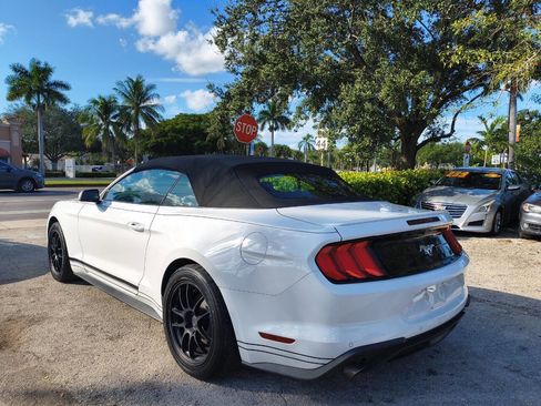 Used 2022 Ford Mustang Premium RWD image 8