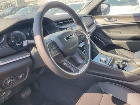 New 2026 Jeep Grand Cherokee Limited w/ Limited Altitude Package AWD/4WD image 11