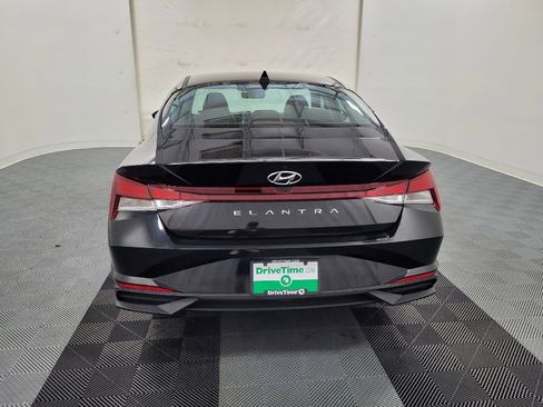 Used 2023 Hyundai Elantra SEL w/ Convenience Package FWD image 6