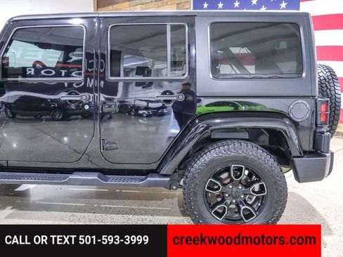 Used 2017 Jeep Wrangler Unlimited Sahara image 36