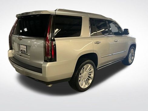 Used 2016 Cadillac Escalade Premium AWD/4WD image 5