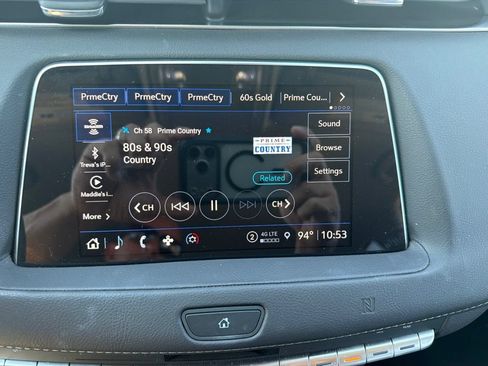 Used 2021 Cadillac XT4 Premium Luxury AWD/4WD image 11