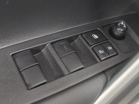 Certified 2025 Toyota Corolla Cross L image 22