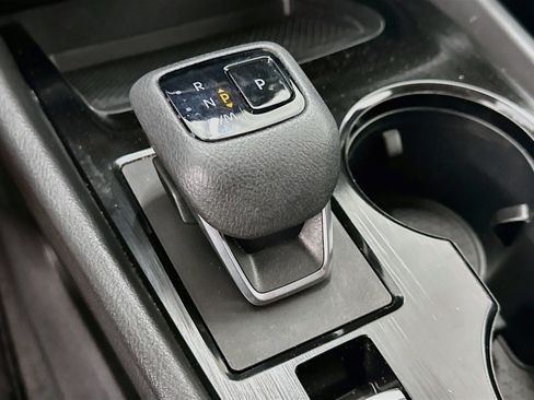 Used 2023 Nissan Rogue SV AWD/4WD image 24
