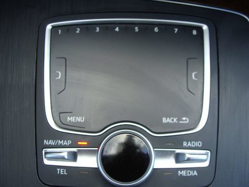Used 2020 Audi Q5 2.0T Premium Plus AWD/4WD image 27