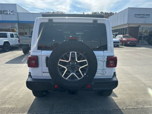 New 2025 Jeep Wrangler Unlimited Sahara image 8