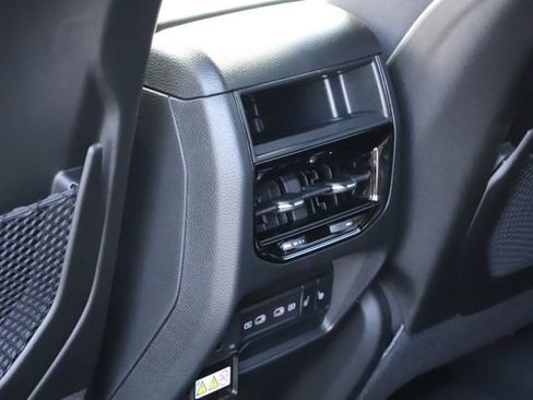 New 2026 Jeep Grand Cherokee Limited AWD/4WD image 18