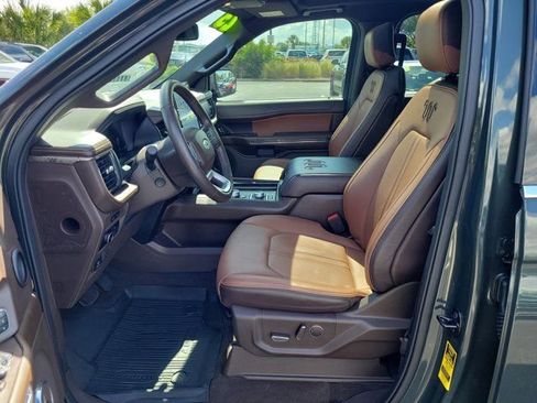 Used 2023 Ford Expedition King Ranch image 16