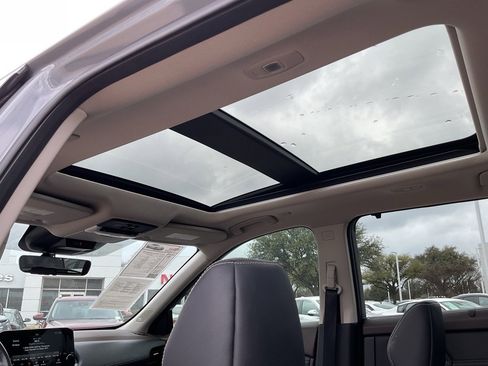 Used 2022 Nissan Rogue SL w/ SL Premium Package image 19